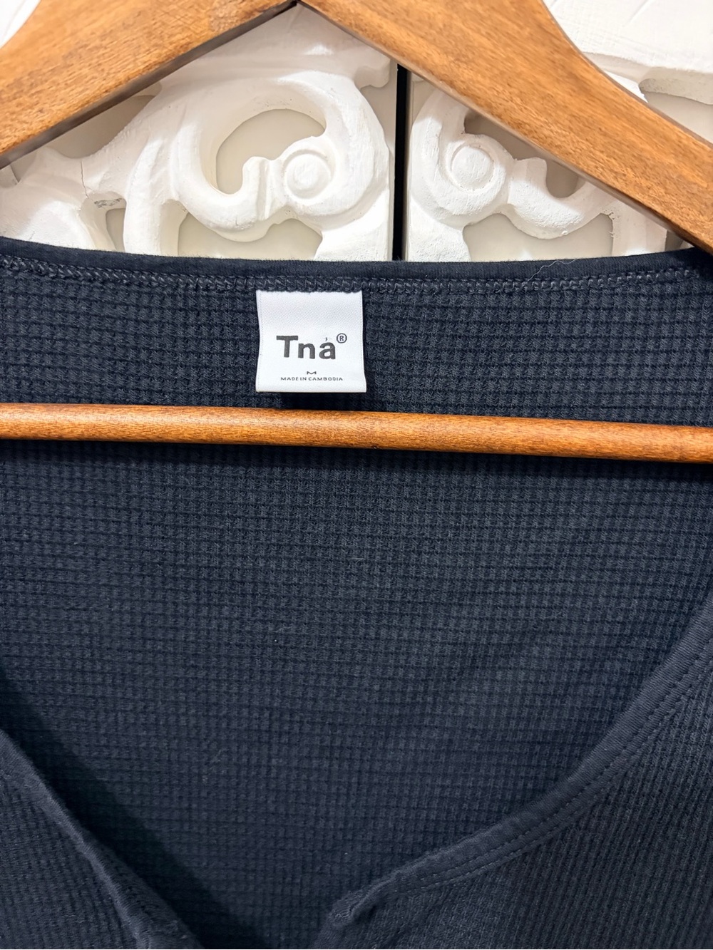 TNA Aritzia Waffle Scoopneck Longsleeve Black Size M - Picture 2 of 6
